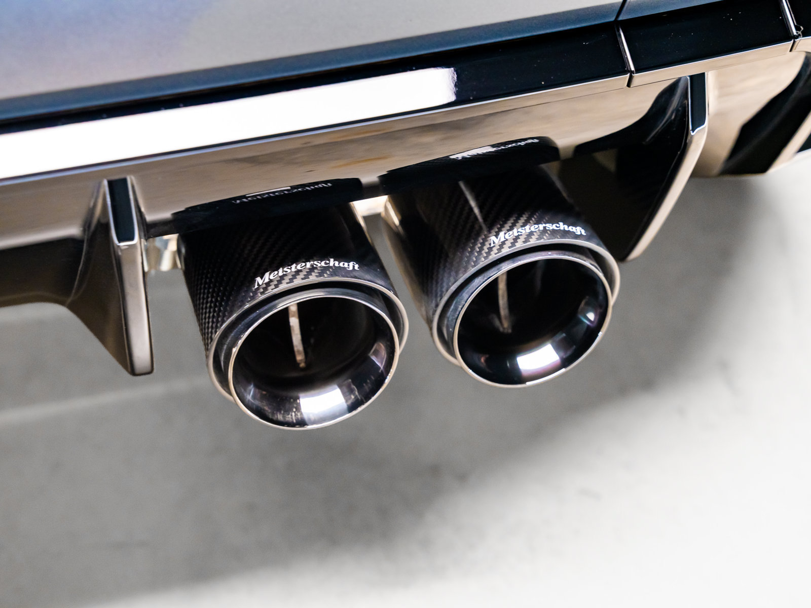 Used 2024 BMW M3 w/ Executive Package RWD image 7