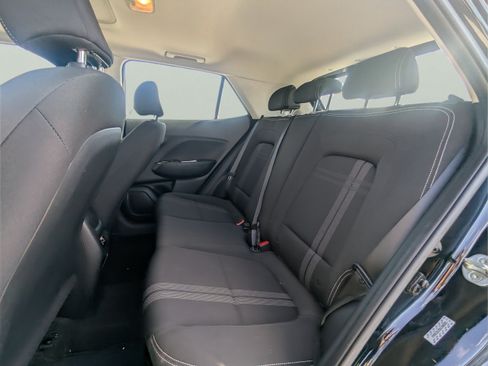 Used 2024 Hyundai Venue SEL FWD image 15