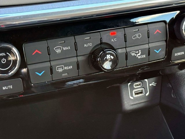 Used 2023 Jeep Compass Limited AWD/4WD image 31