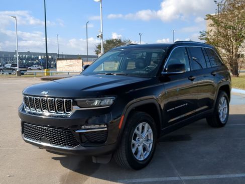 Used 2024 Jeep Grand Cherokee Limited image 8