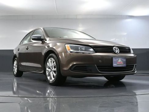 Used 2014 Volkswagen Jetta SE image 47