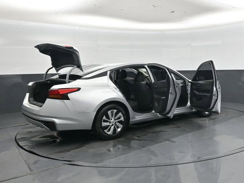 Used 2024 Nissan Altima 2.5 S FWD image 46