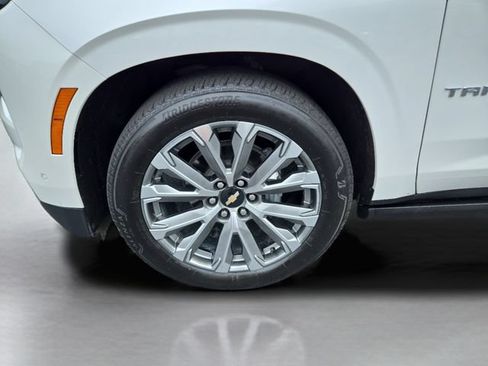 Used 2025 Chevrolet Tahoe High Country AWD/4WD image 43