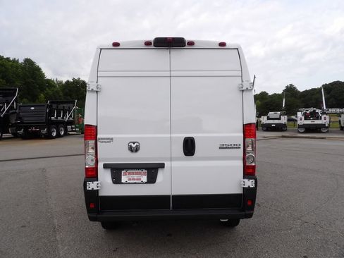 Used 2025 RAM ProMaster 3500 w/ Convenience Group FWD image 6
