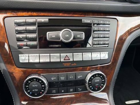 Used 2014 Mercedes-Benz SL 550 w/ Sport Wheel Package image 18