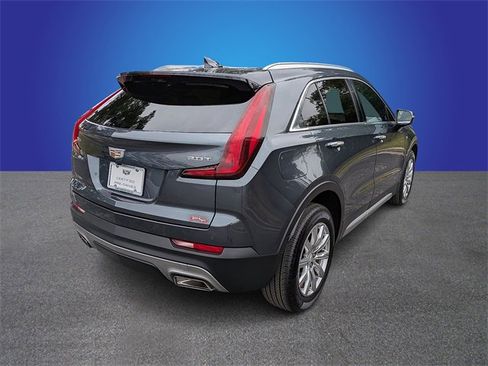 Used 2019 Cadillac XT4 Premium Luxury w/ Enhanced Visibility Package image 5