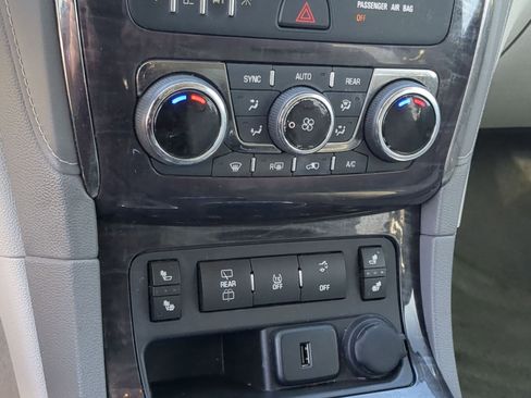 Used 2017 Buick Enclave Leather image 18