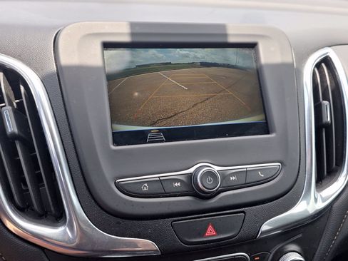 Used 2019 Chevrolet Equinox LT FWD image 17
