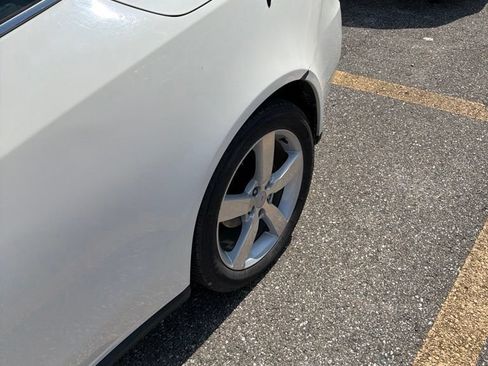 Used 2007 Pontiac G6 GT w/ Sport Package FWD image 3