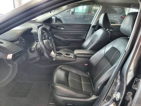 Used 2022 Nissan Altima 2.5 SR FWD image 12