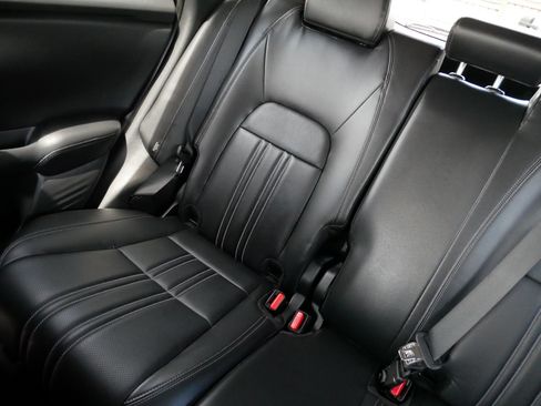 Used 2024 Honda HR-V EX-L image 12