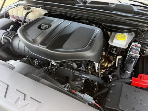 Used 2025 RAM 1500 Lone Star RWD image 32