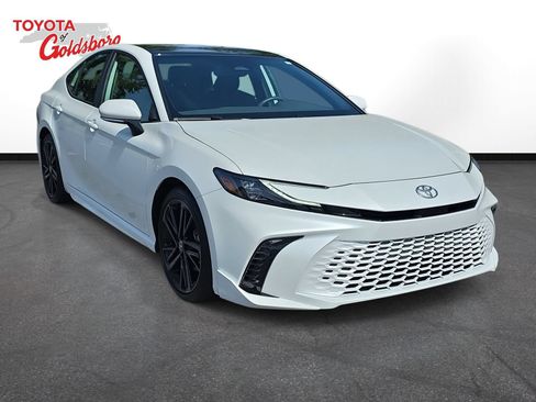 Used 2026 Toyota Camry XSE FWD image 3