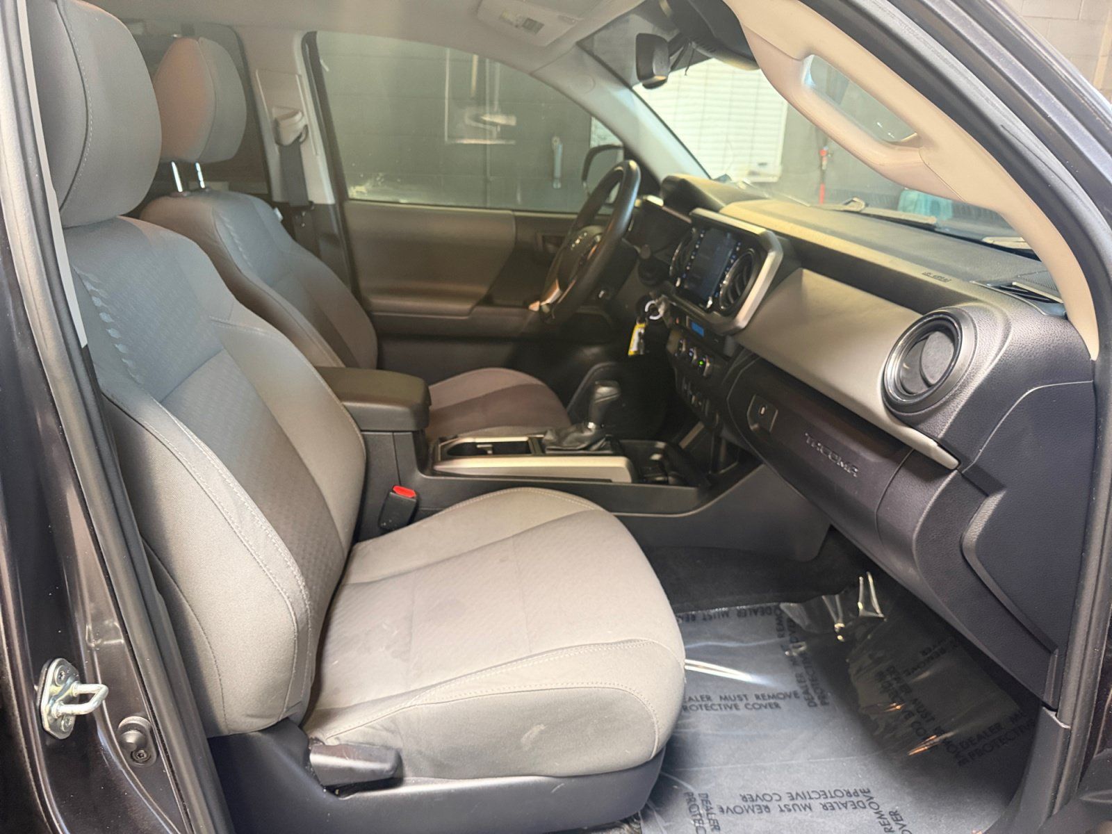 Used 2021 Toyota Tacoma SR5 RWD image 19