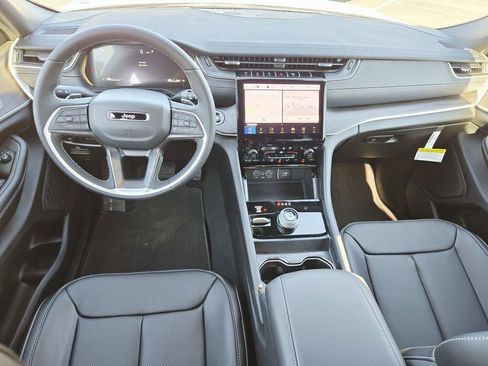 New 2025 Jeep Grand Cherokee L Limited w/ Luxury Tech Group II AWD/4WD image 12