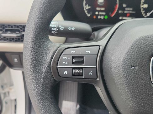 Certified 2026 Honda HR-V LX image 20