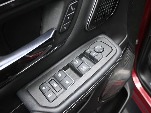 Used 2025 RAM 1500 Limited AWD/4WD image 19