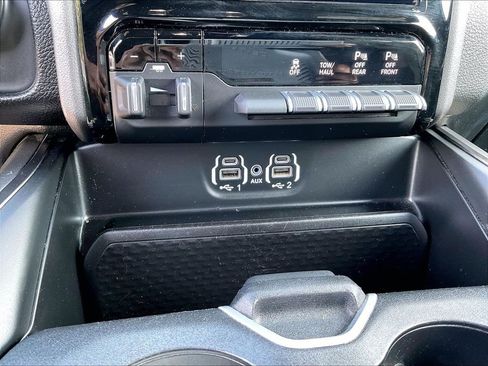 Used 2020 RAM 1500 Sport w/ Level 2 Equipment Group AWD/4WD image 12