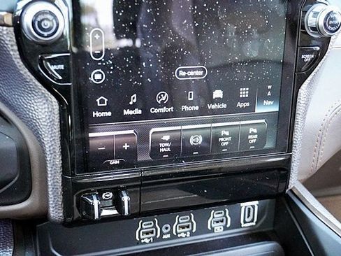 Used 2025 RAM 3500 Longhorn AWD/4WD image 33