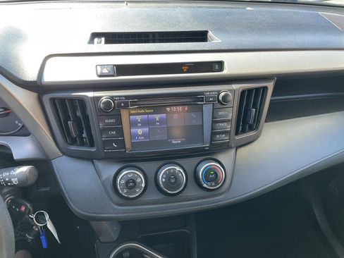 Used 2016 Toyota RAV4 LE image 18