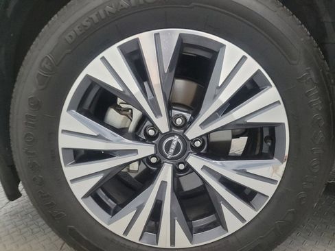Used 2023 Nissan Rogue SV FWD image 31