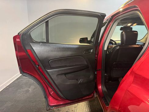 Used 2010 Chevrolet Equinox LT AWD/4WD image 23