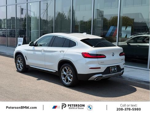 Used 2024 BMW X4 xDrive30i w/ Parking Assistance Package AWD/4WD image 3