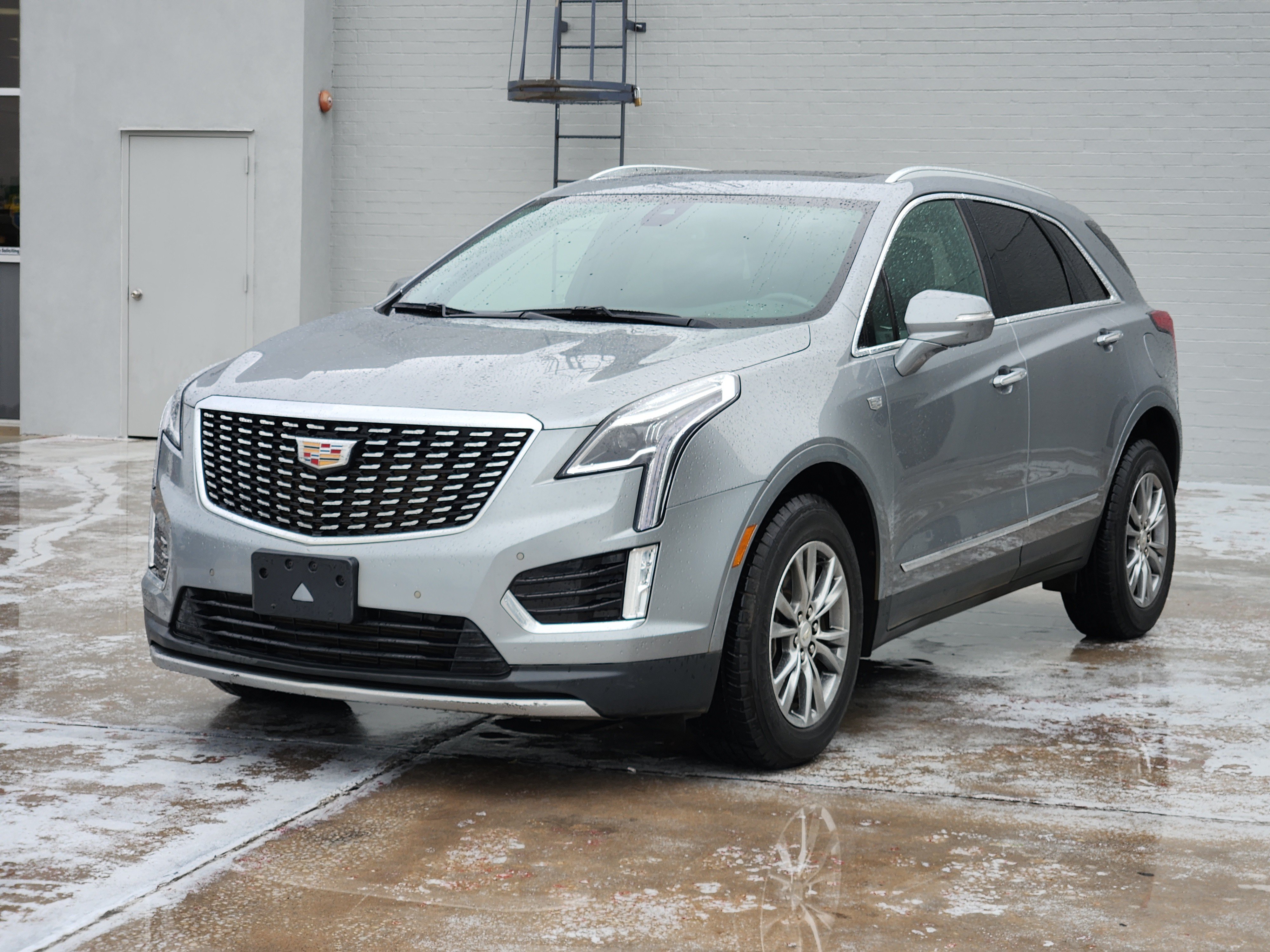 Used 2023 Cadillac XT5 Premium Luxury AWD/4WD image 4