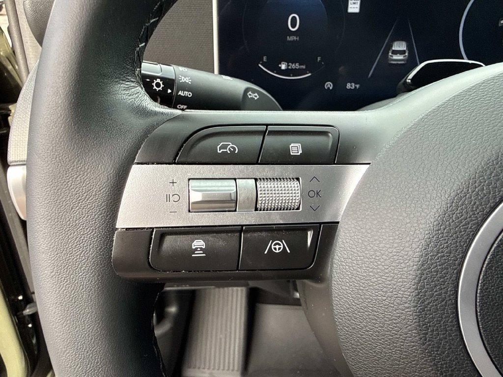 Used 2025 Hyundai Tucson SEL FWD image 30