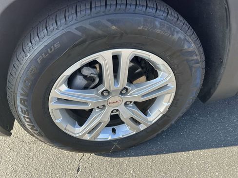 Used 2020 GMC Terrain SLE w/ Driver Convenience Package image 10