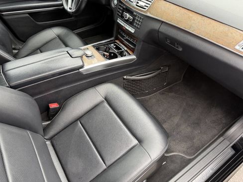 Used 2014 Mercedes-Benz E 350 4MATIC Sedan image 27