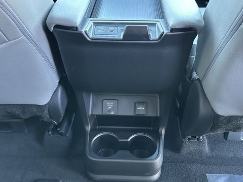 New 2026 Toyota Sienna XLE image 22