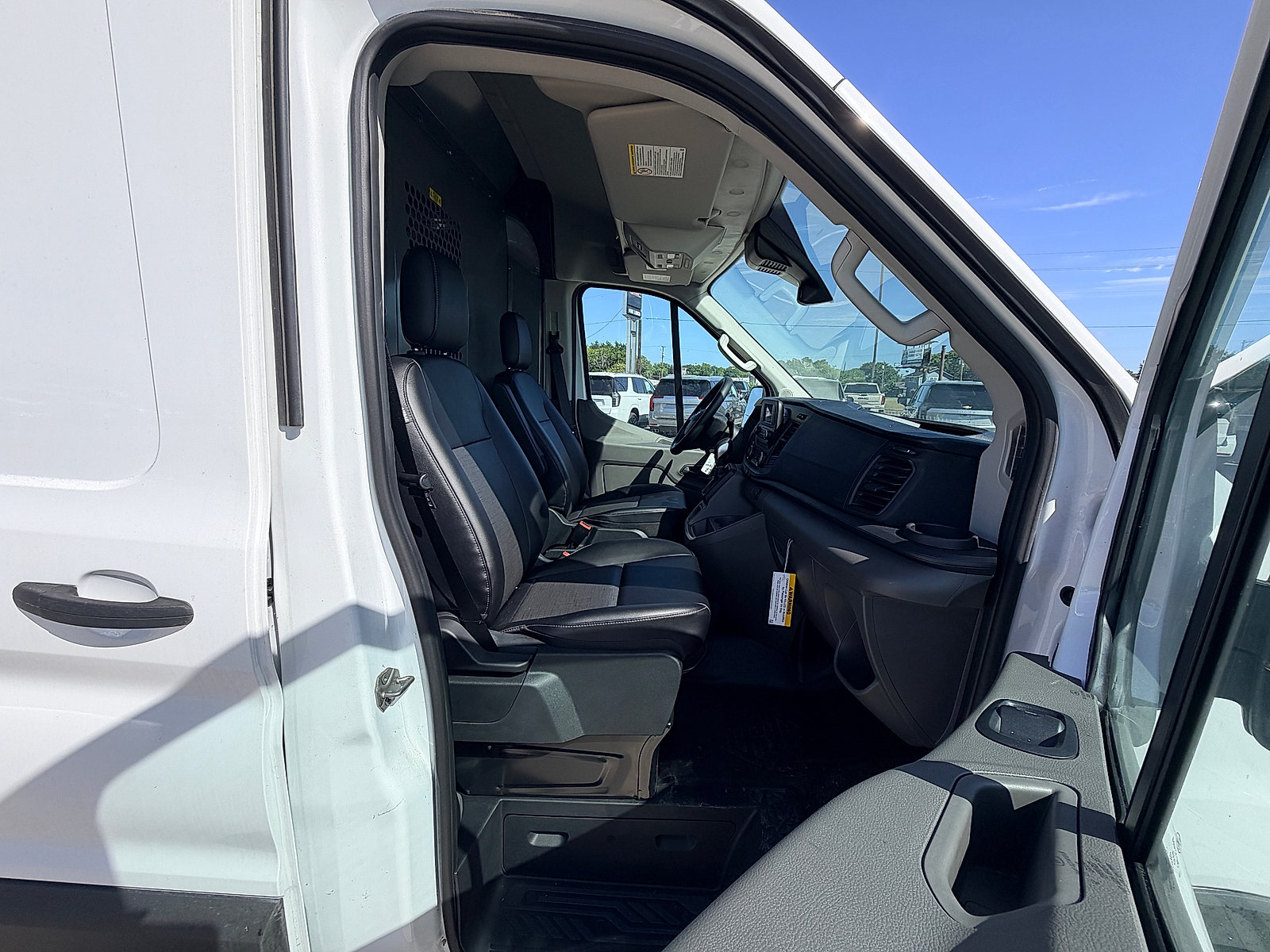 Used 2024 Ford Transit 250 148 Medium Roof RWD image 10