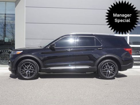 Used 2023 Ford Explorer Platinum w/ Technology Package image 8