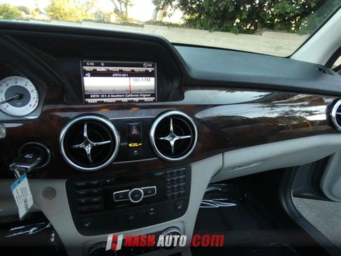 Used 2013 Mercedes-Benz GLK 350 4MATIC image 44