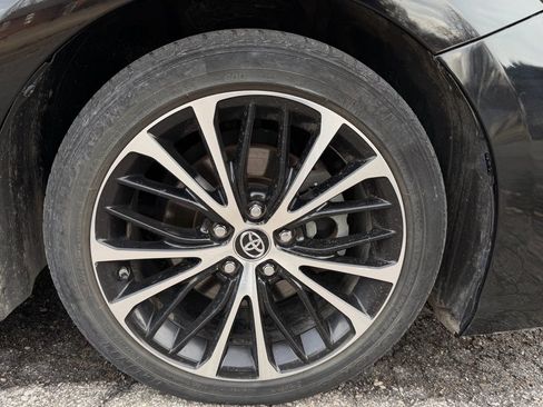 Used 2019 Toyota Camry SE image 9