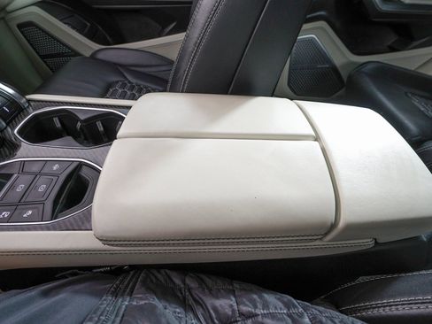 Used 2021 Lamborghini Urus image 29