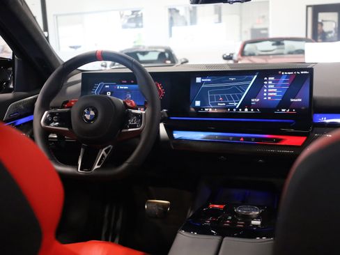 Used 2025 BMW M5 Touring w/ M Driver's Package image 27