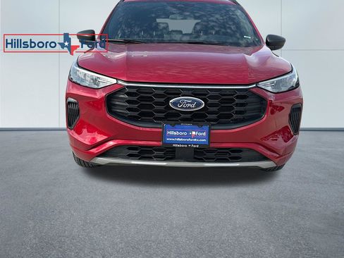 Used 2023 Ford Escape ST-Line FWD image 2