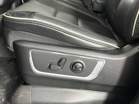 Used 2022 RAM 1500 Laramie image 8