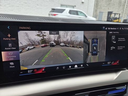 Used 2024 BMW 530i xDrive w/ Executive Package image 13