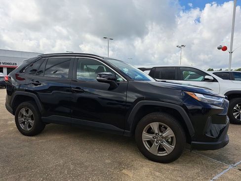 Used 2024 Toyota RAV4 XLE w/ Convenience Package FWD image 3