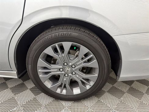 Used 2026 Honda Odyssey Touring image 21