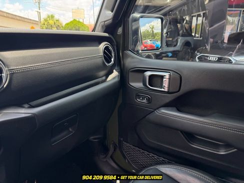 Used 2021 Jeep Wrangler Unlimited Sahara AWD/4WD image 18