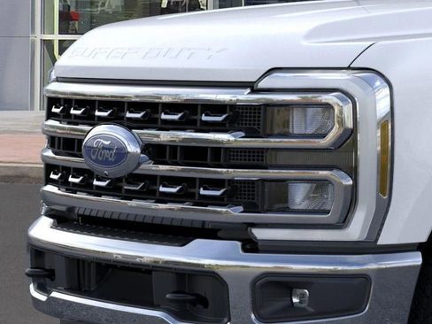 New 2026 Ford F250 Lariat w/ Chrome Package image 17