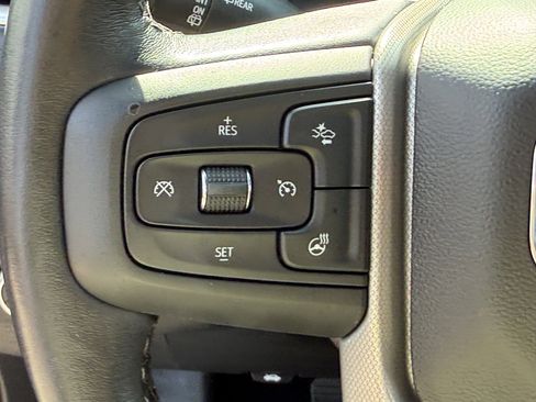 Used 2022 GMC Yukon XL Denali RWD image 16