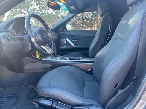Used 2003 BMW Z4 2.5i image 17