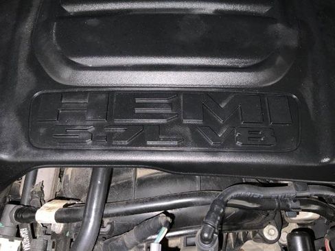 Used 2019 RAM 1500 Big Horn image 32