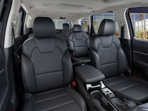 New 2025 Kia Telluride S image 15