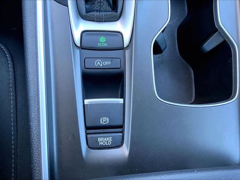 Used 2022 Honda Accord LX image 35